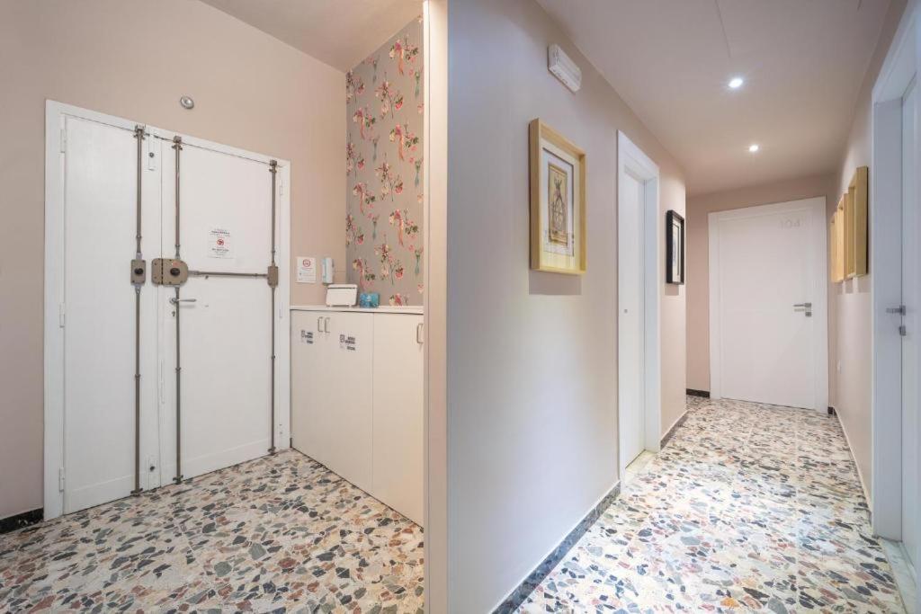 Boutique Rooms Carbonazzi 17 Cagliari Kültér fotó
