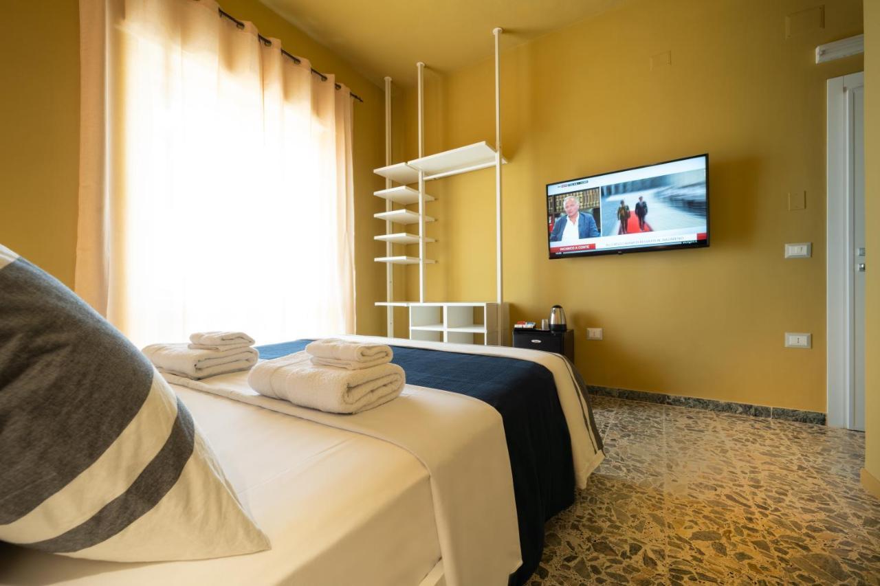 Boutique Rooms Carbonazzi 17 Cagliari Kültér fotó